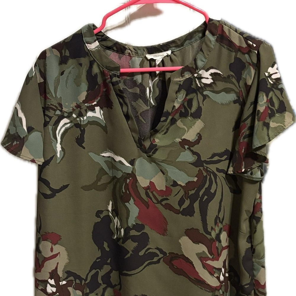 Maurices Olive Green Floral-Print V-Neck Blouse